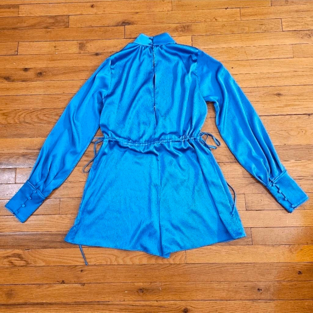 Alexis Blue Mock Neck Cutout Long Sleeve Romper Size Small - Picture 4 of 9